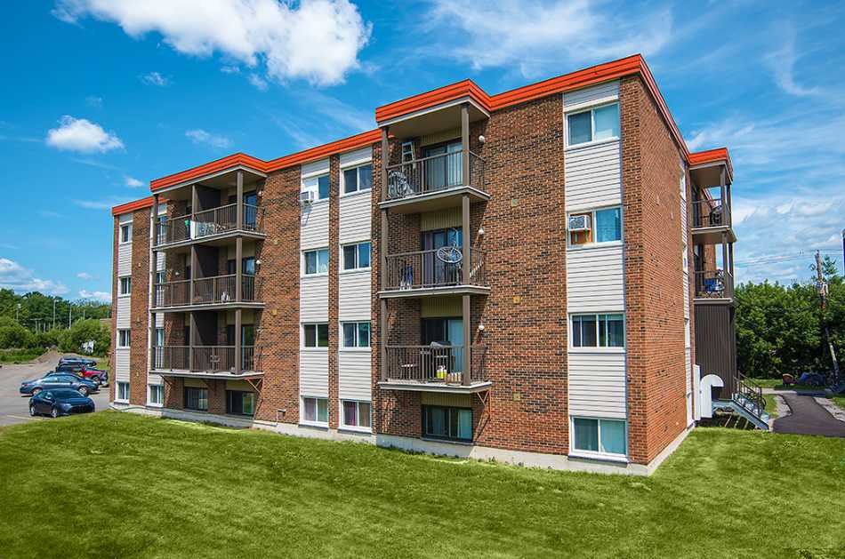 Les Saules Place Henri IV #2685 205 1 Les Saules Place Henri IV #2685 205 1