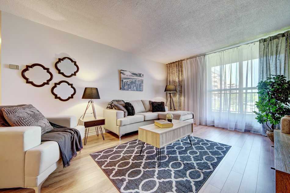 Côte St-Luc Le Oakridge #5795 711 - 3