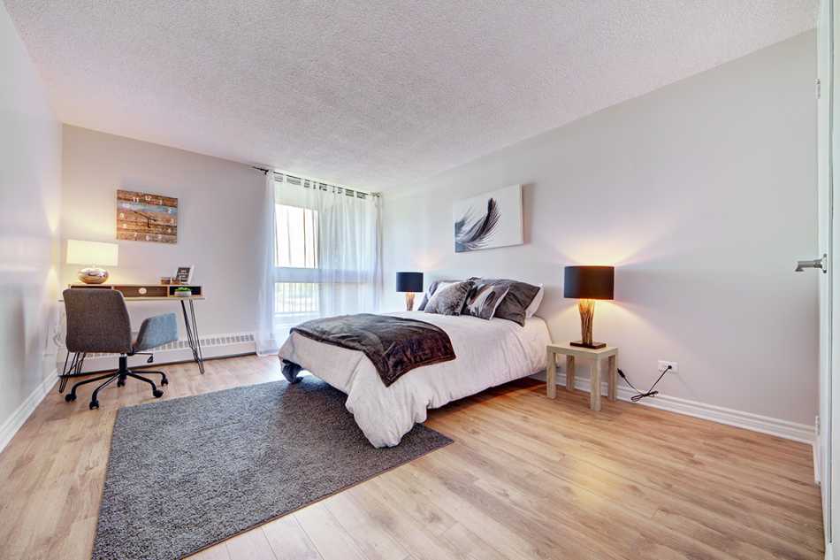 Côte St-Luc Le Oakridge #5795 711 - 11