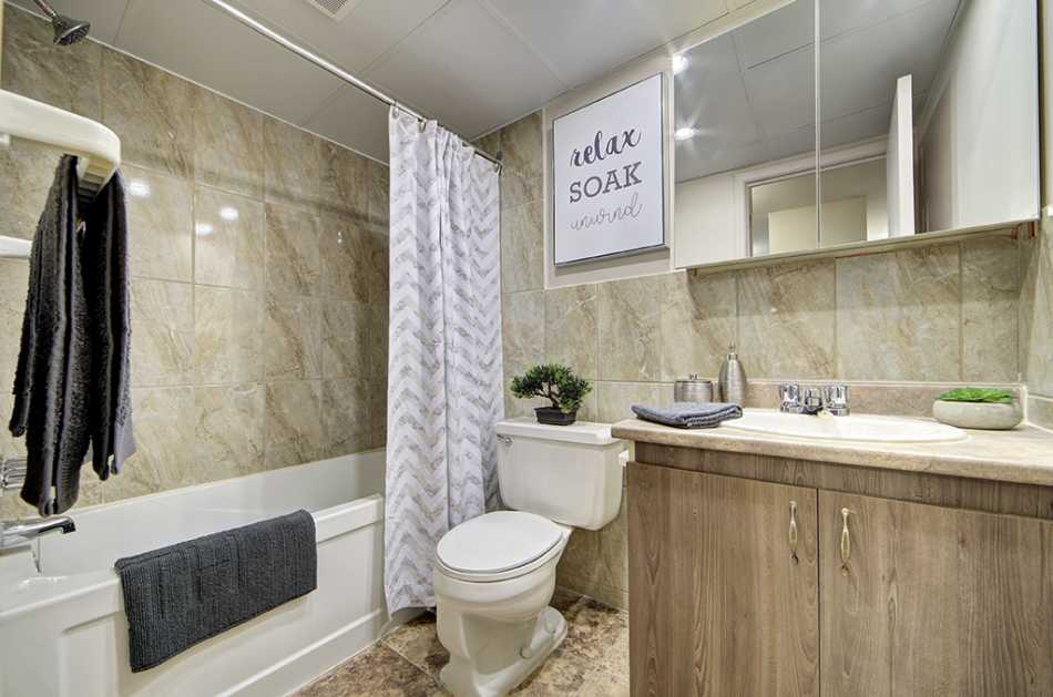 Pierrefonds Le Lalande #9880 401 - 3