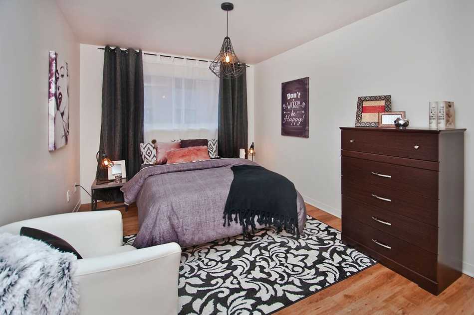 Ste-Foy (Cité-Universitaire) Place Belmont Bas #2190 208 - 6