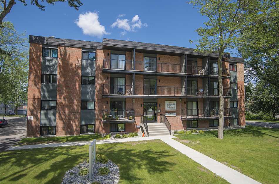 Ste-Foy (Cité-Universitaire) Place Belmont Haut #2176 409 1